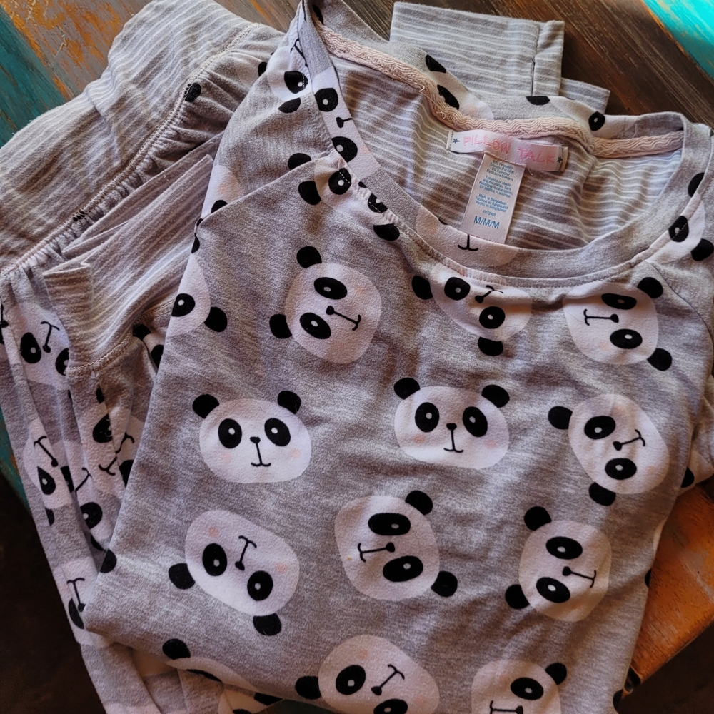 Pillow Talk Panda Print Women's Pajama Set